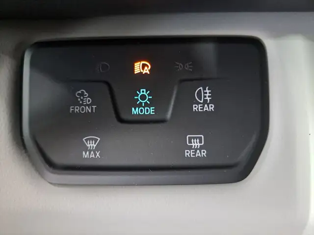 Ford Explorer view 13
