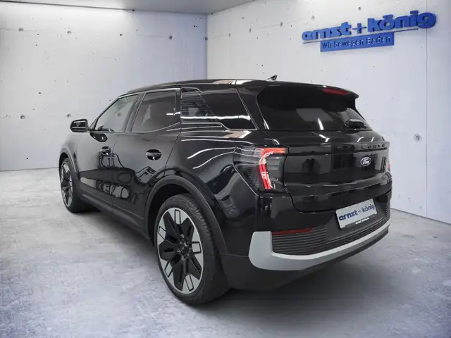 Ford Explorer view 5