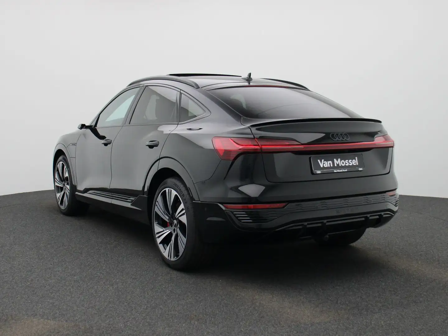 Audi Q8 e-tron Sportback 55 quattro S Edition 115 kWh l Adaptive Zwart - 2