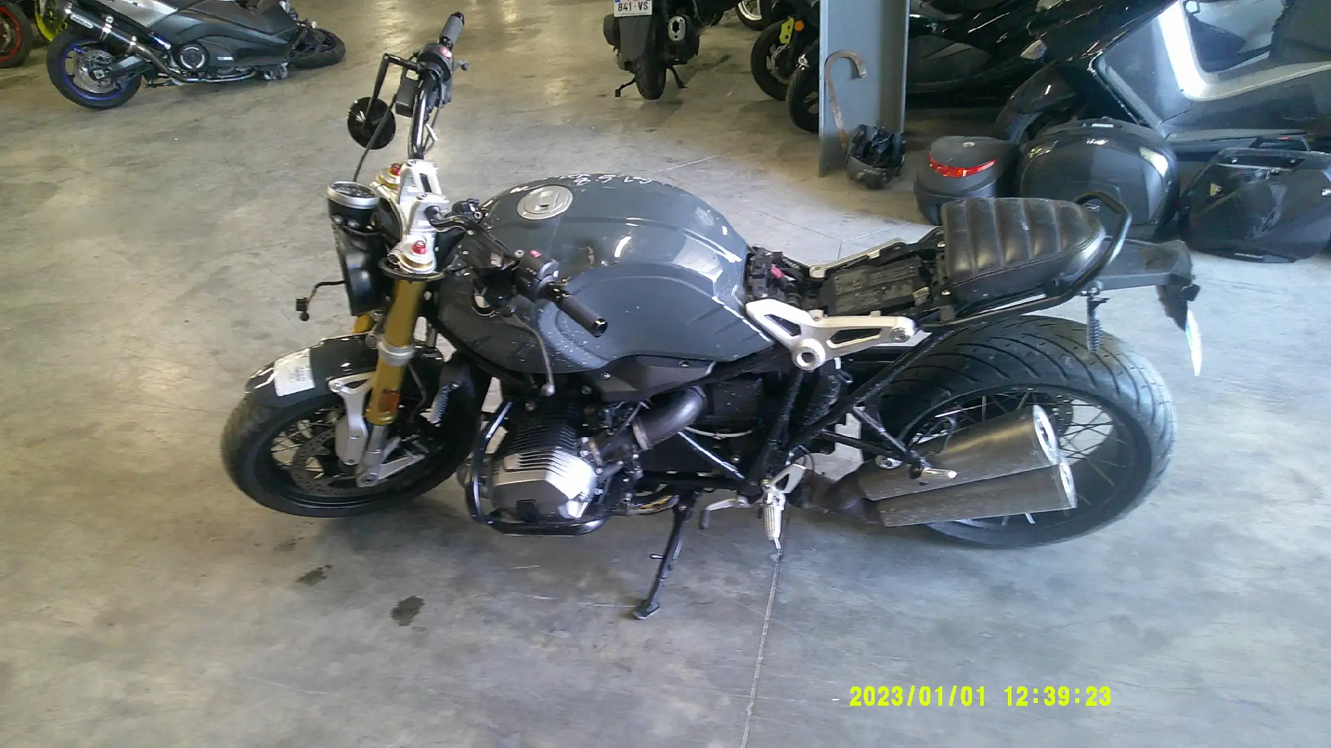 BMW R nineT - 1
