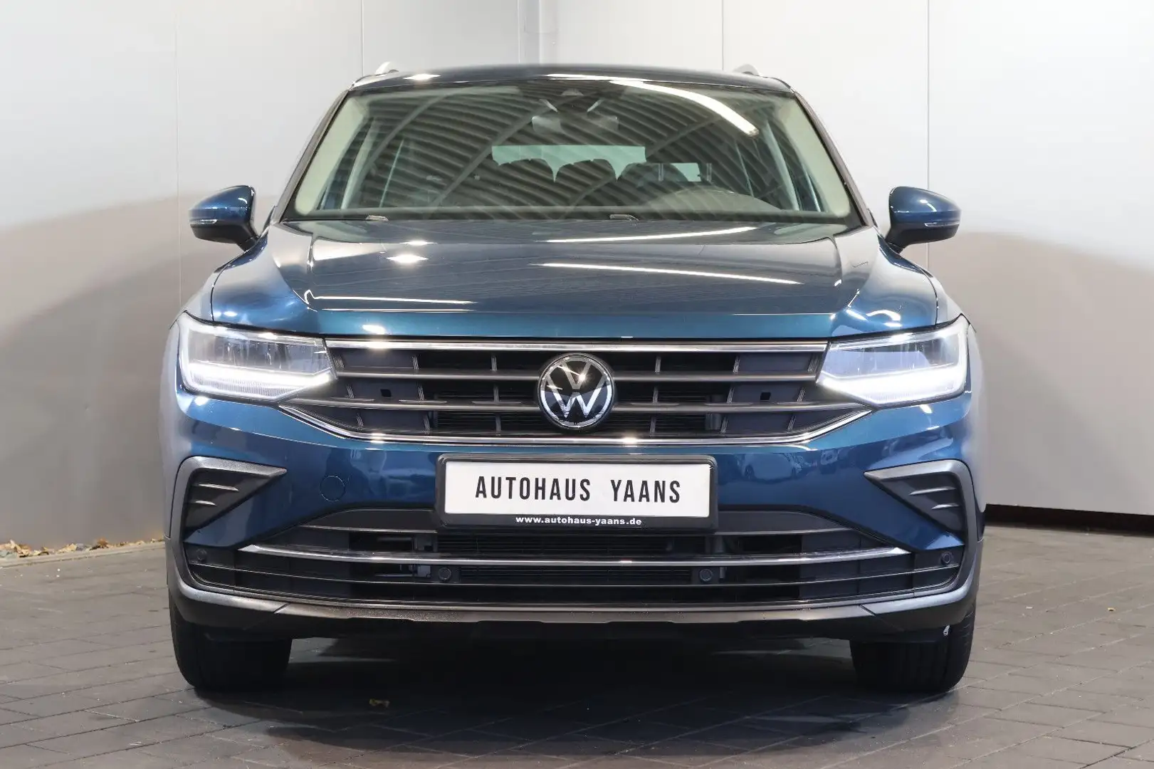 Volkswagen Tiguan Life 1.4 eHybrid AID+ACC+360°+LED+AHK Bleu - 2