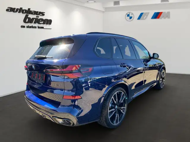 BMW X5 view 3
