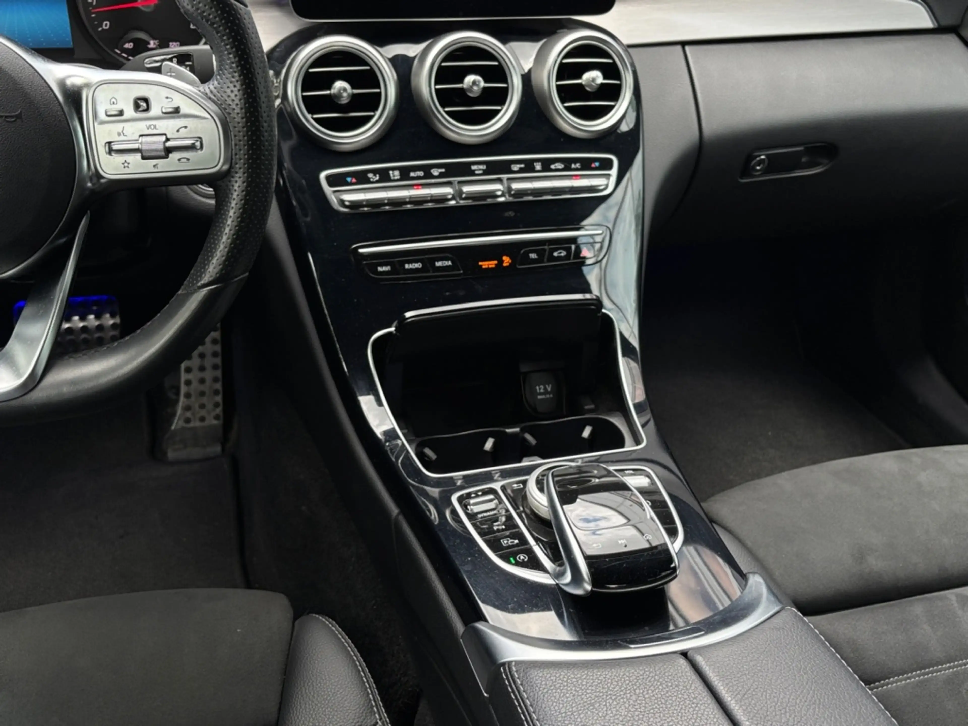 Mercedes-Benz C 300 AMG|MBEAM|NAVI|AHK|DISTR|STANDHEIZUNG — photo 8
