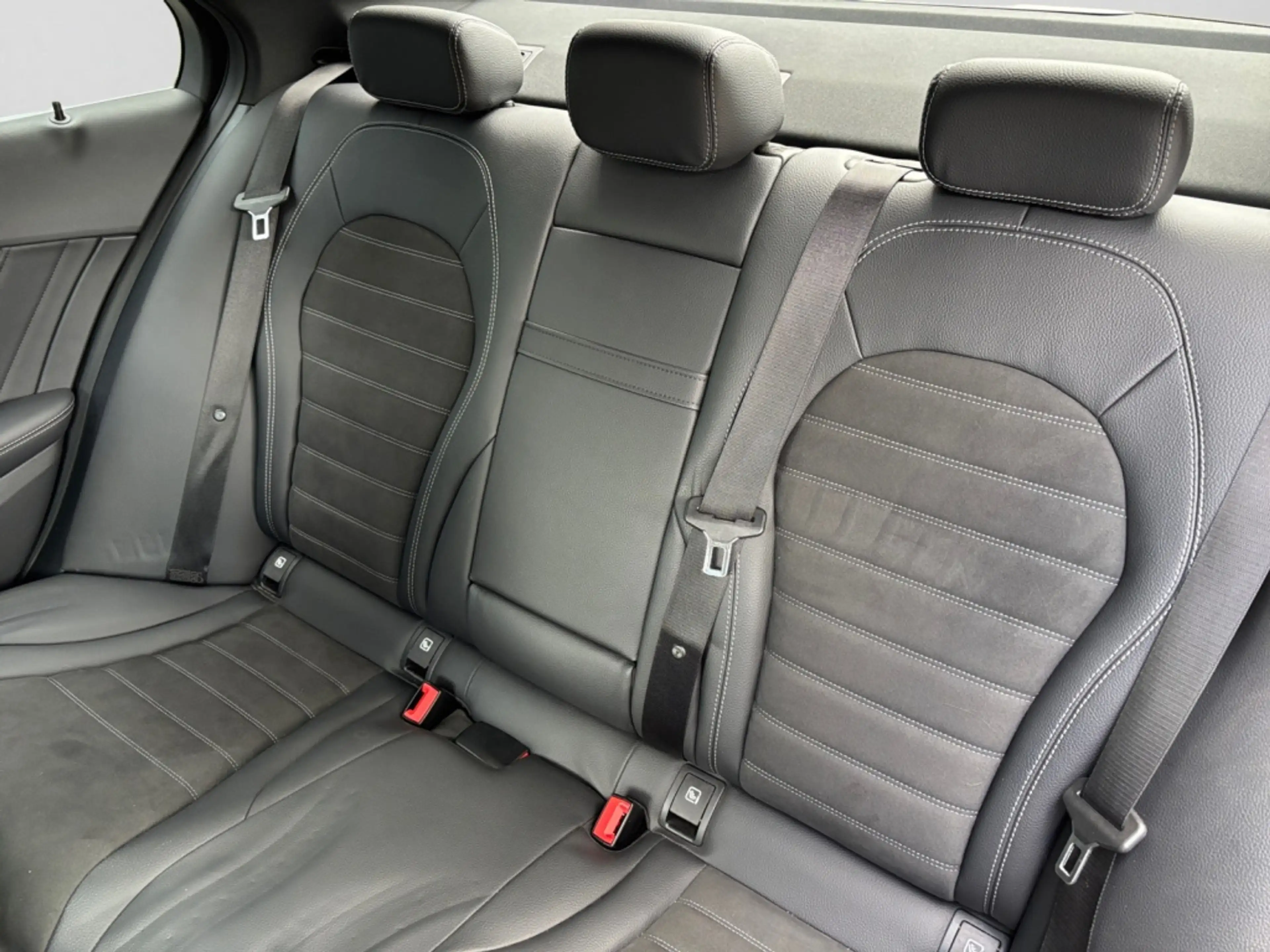 Mercedes-Benz C 300 AMG|MBEAM|NAVI|AHK|DISTR|STANDHEIZUNG — photo 10