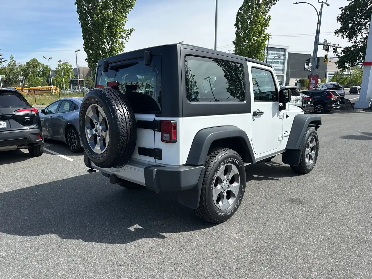 Jeep Wrangler снимка Jeep Wrangler