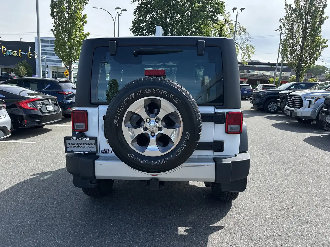 Jeep Wrangler снимка Jeep Wrangler