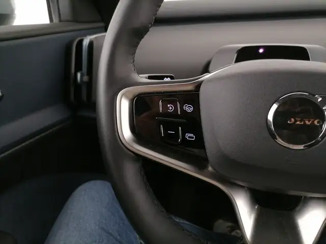 Volvo EX30 view 10