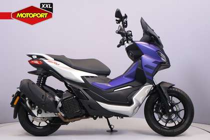 Aprilia SR GT 200