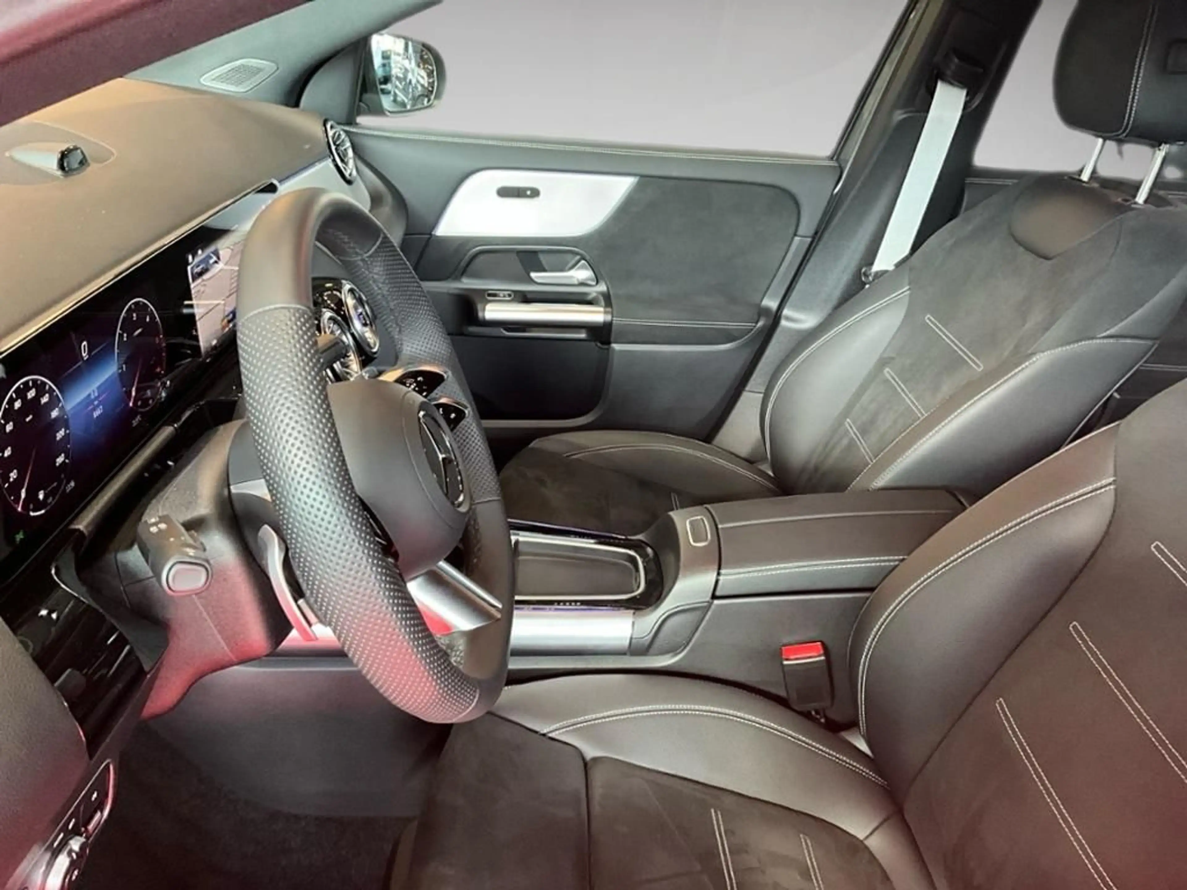 Mercedes-Benz GLA 200 d AMG Style AUT Kam. KlimaA LED LM PDC — photo 12