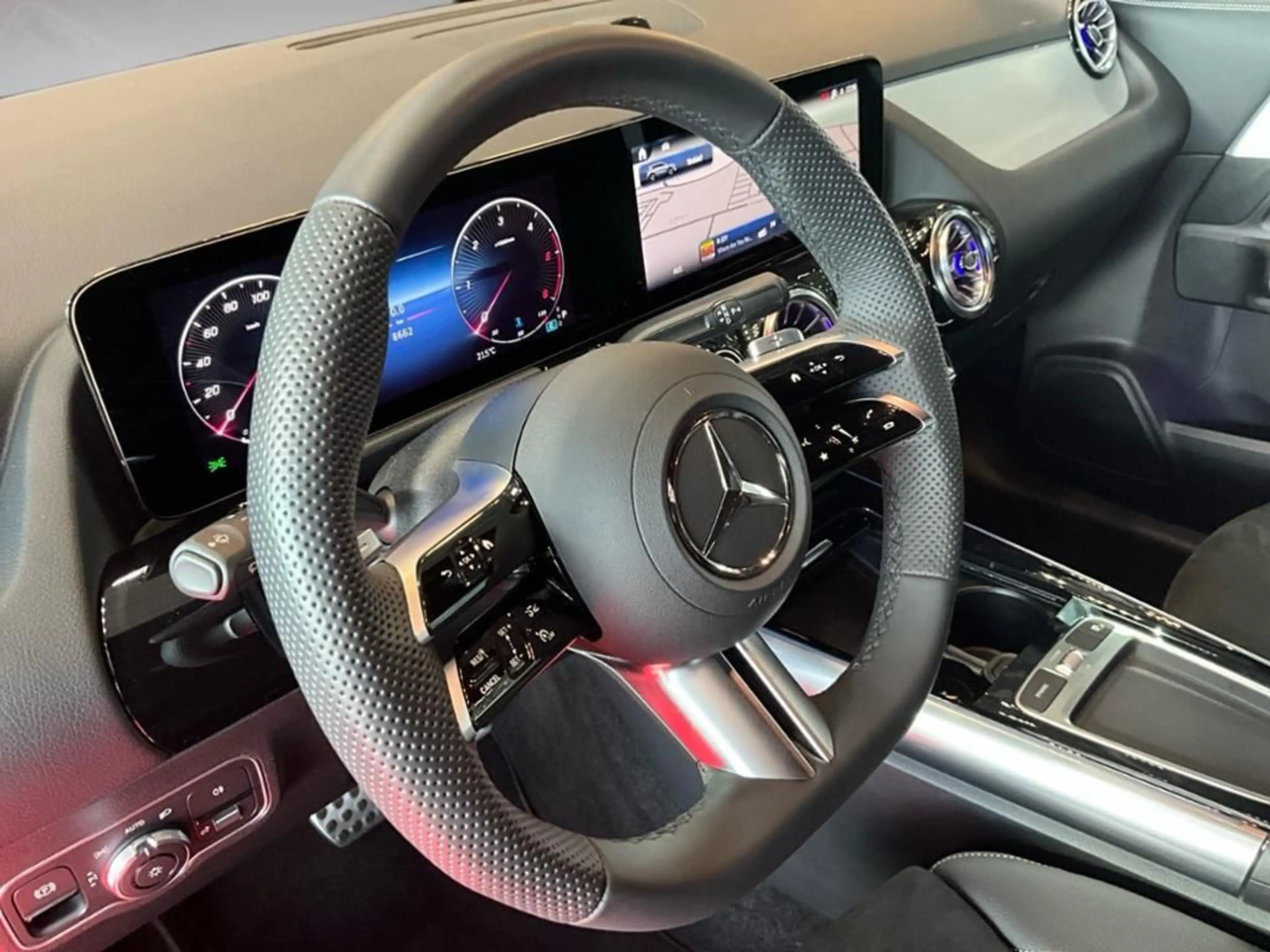 Mercedes-Benz GLA 200 d AMG Style AUT Kam. KlimaA LED LM PDC — photo 11