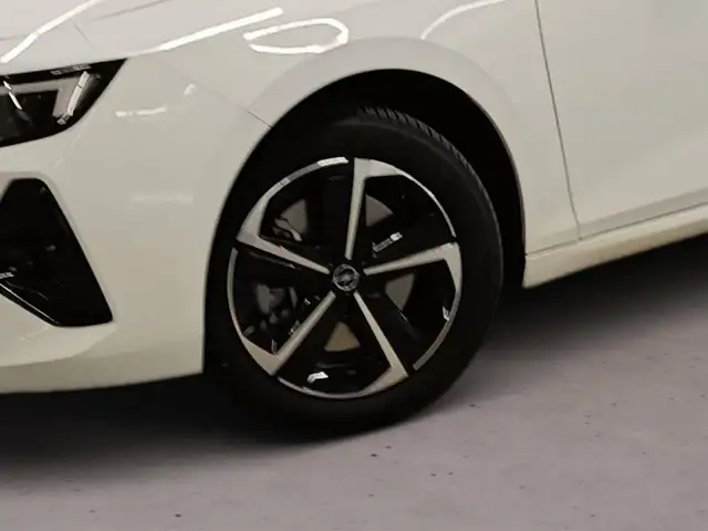Opel Astra view 6