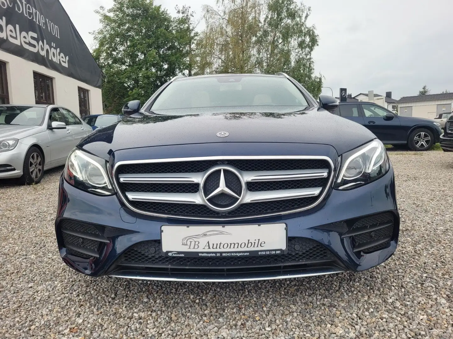 Mercedes-Benz E 220 T AMG LINE Pano*Burmester*AHK*Widescreen Blau - 2