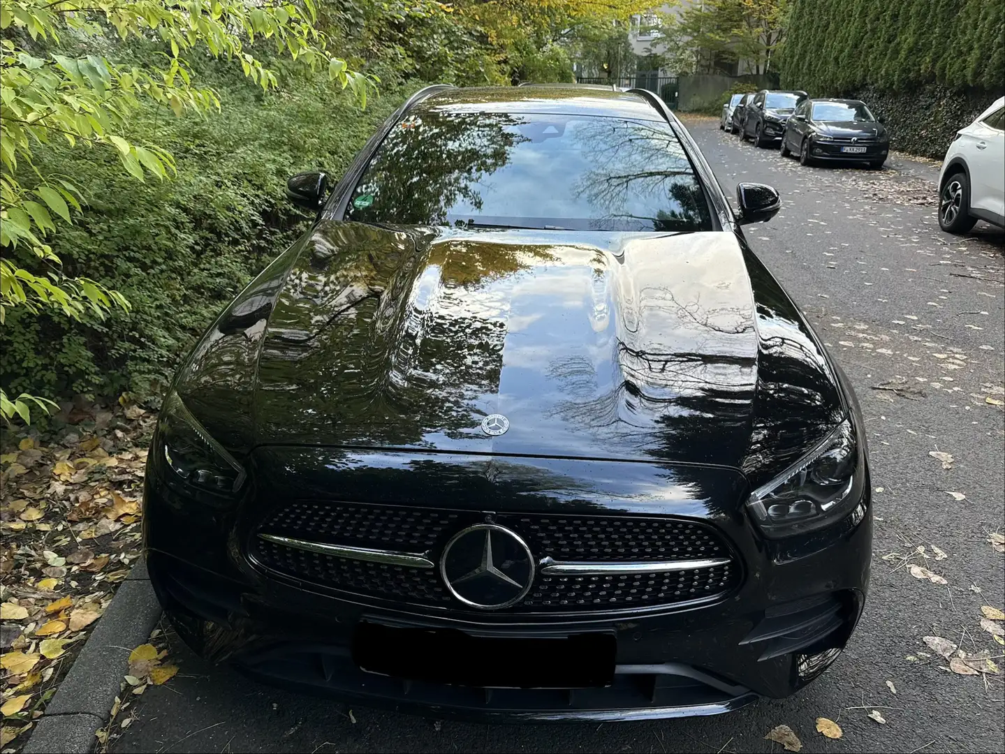 Mercedes-Benz E 300 d 4M - VOLL - PANO MEMORY CARBON HUD AMG NIGHT - 1