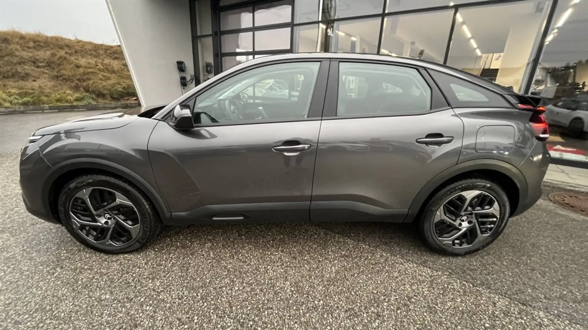 Citroen C4 BlueHDi 130 S&S EAT8 PLUS Grau - 2