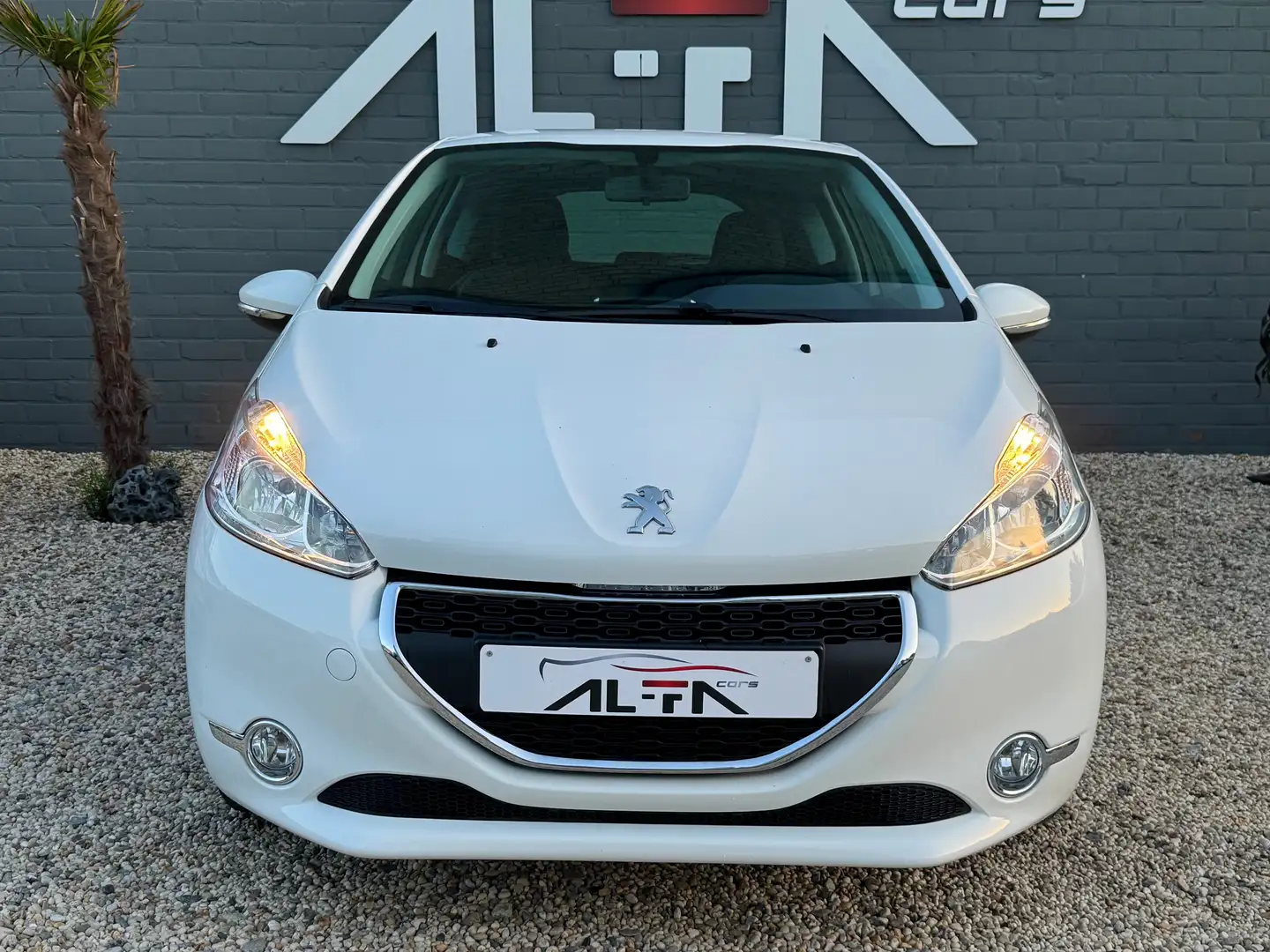 Peugeot 208 1.2i Allure*GPS*A/C*RADARS*KIT HIVER*GARANTIE✅ Blanco - 2