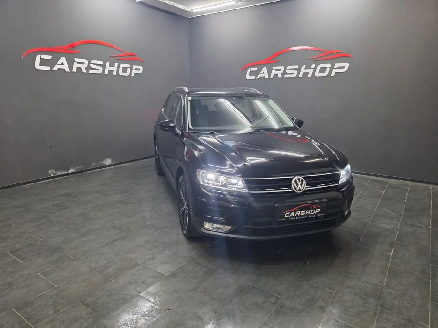 Volkswagen Tiguan Comfortline  4Motion Schwarz - 2