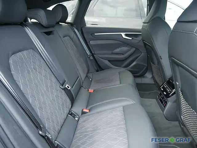 Audi A6 view 6