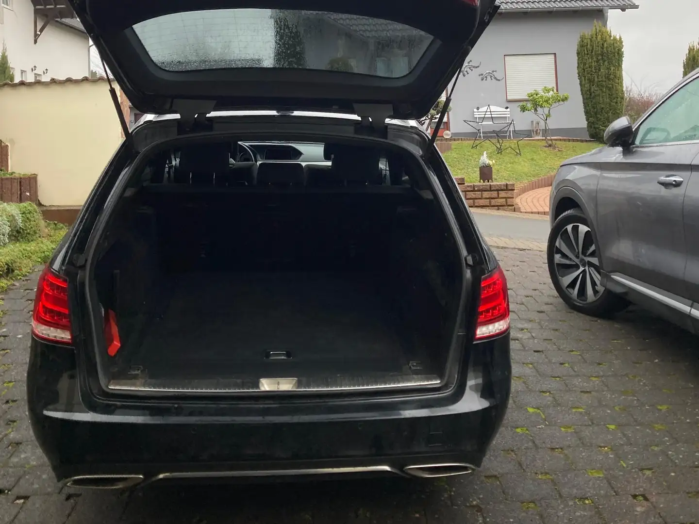 Mercedes-Benz 220 Negru - 1