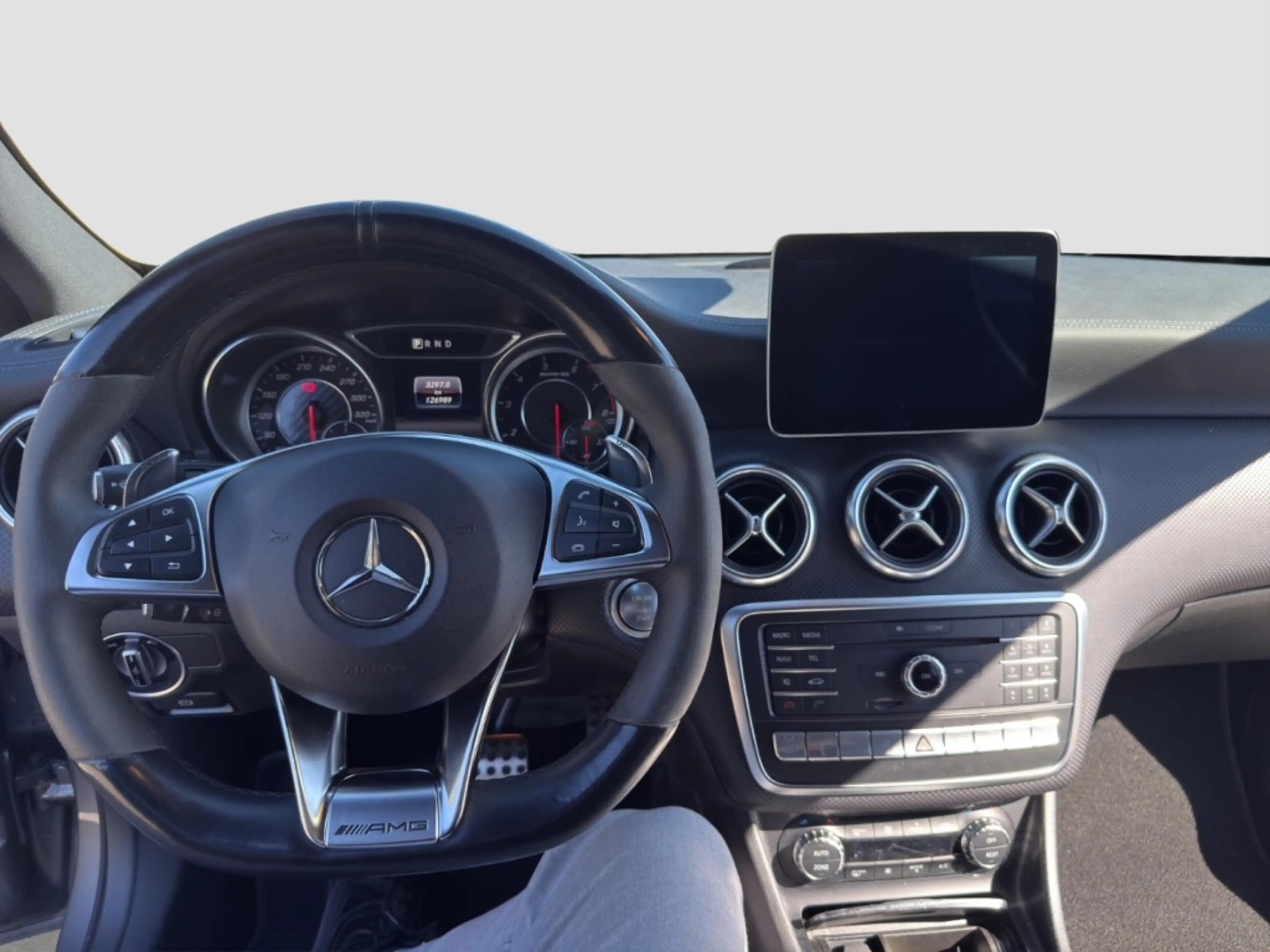 Mercedes-Benz A 45 AMG 4Matic El. Panodach Navi Leder Memory Sitze Sounds — photo 13