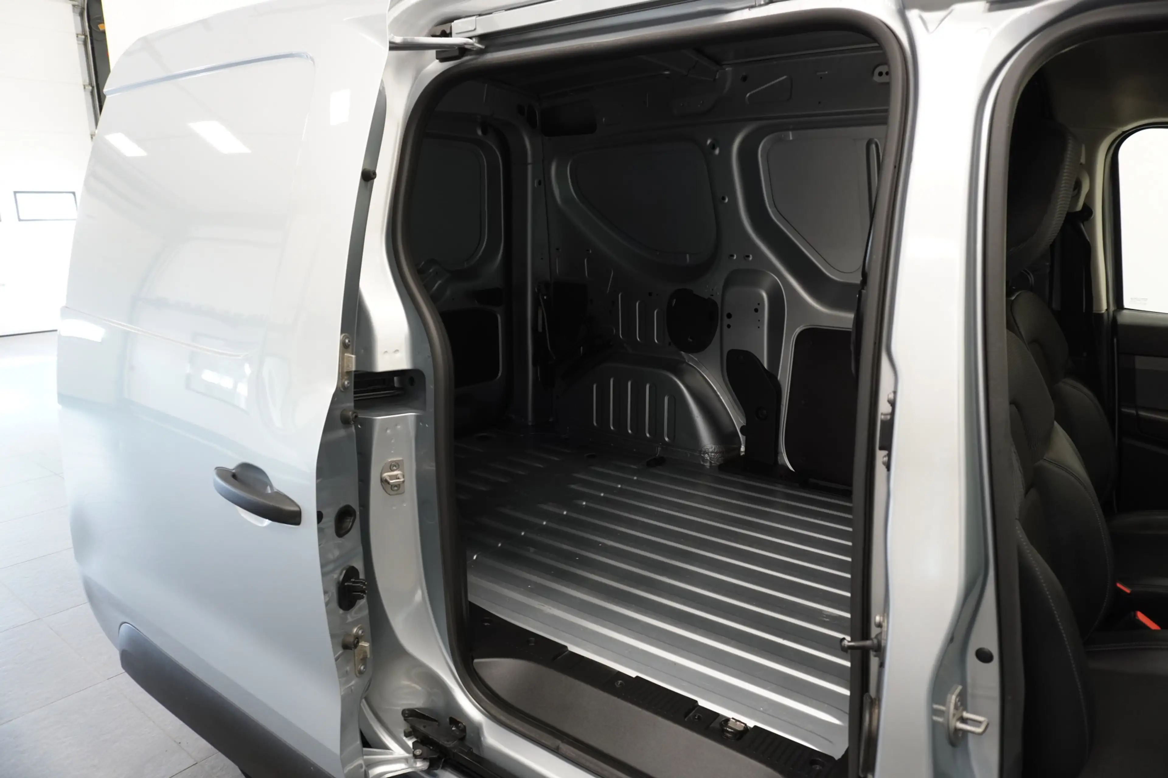 Renault Express 1.3 TCe 100PK Benzine EURO 6 - Airco - Navi - Crui — photo 10