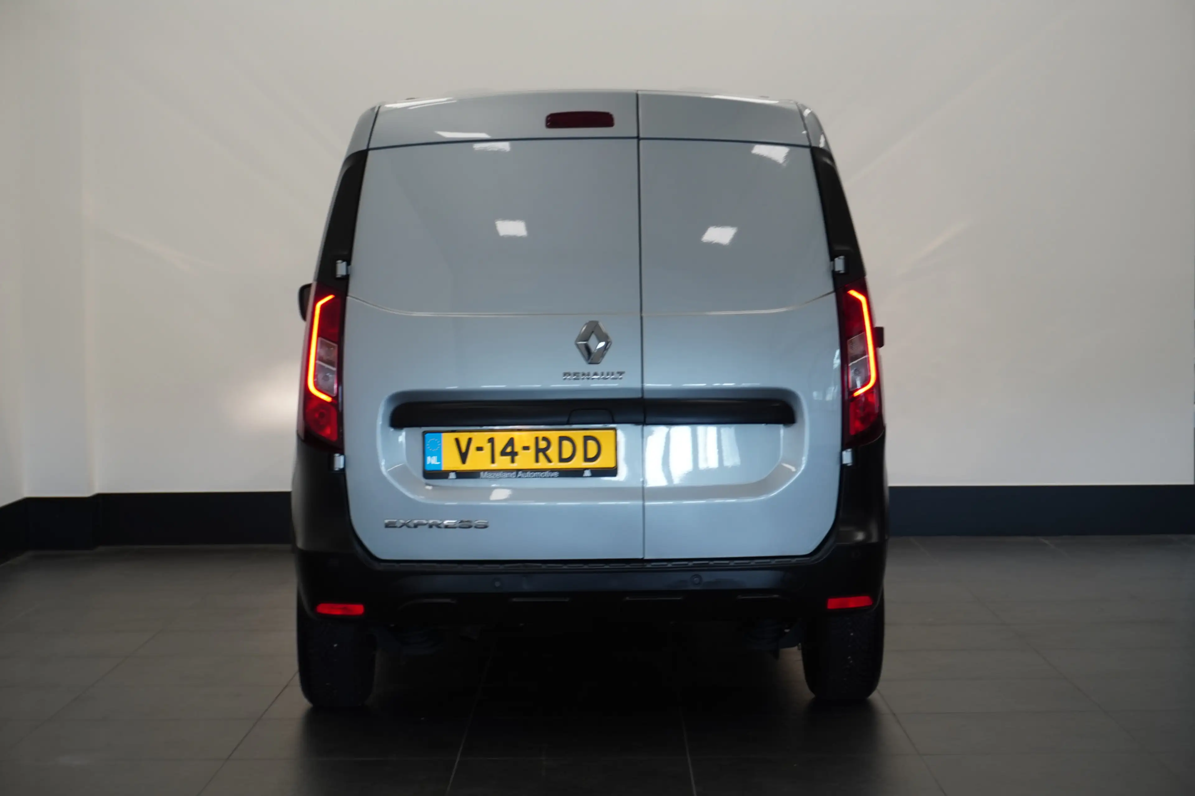 Renault Express 1.3 TCe 100PK Benzine EURO 6 - Airco - Navi - Crui — photo 8