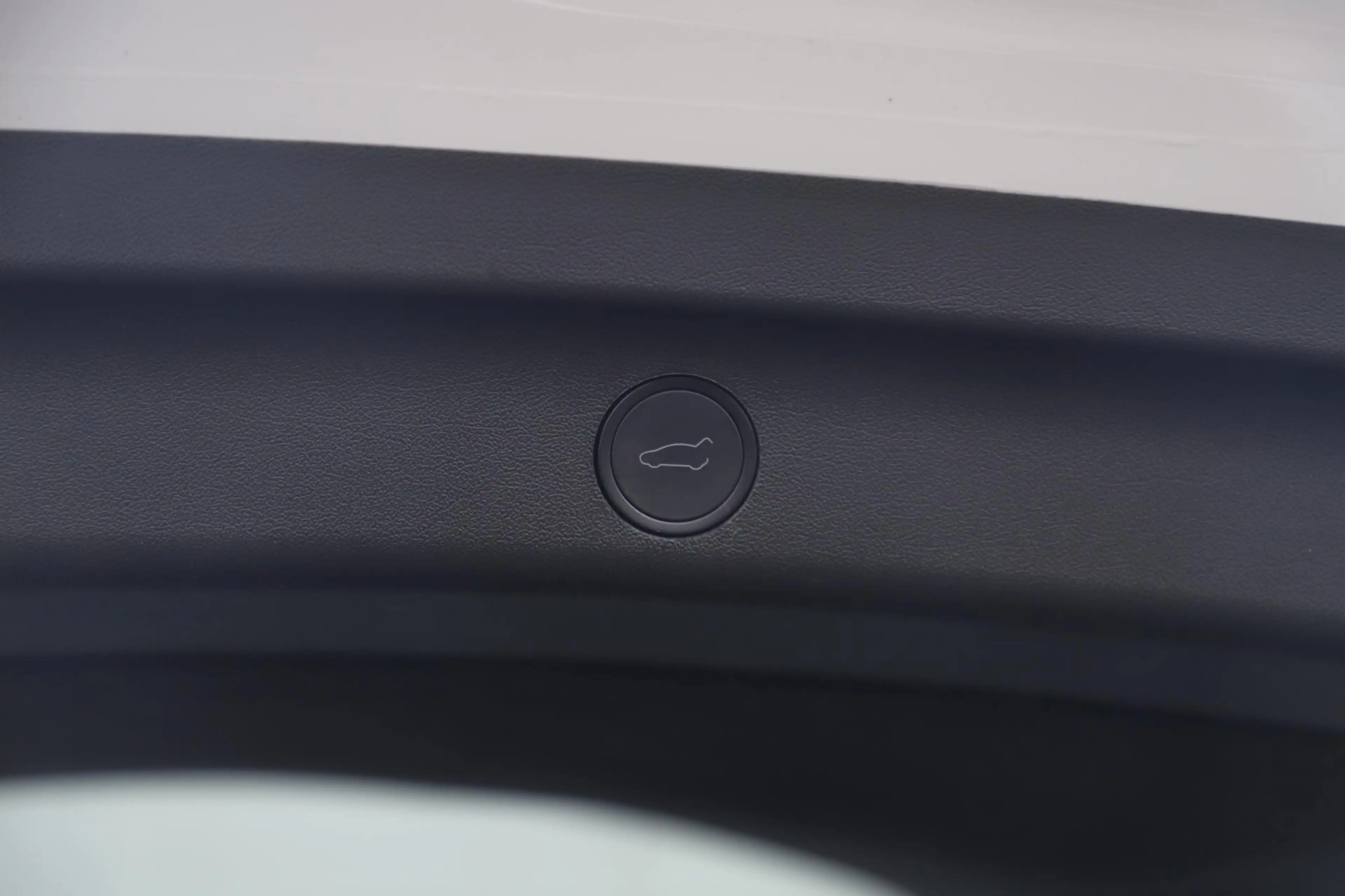 Tesla Model Y Long Range AWD 75 kWh Afneembare Trekhaak Panorama — photo 12