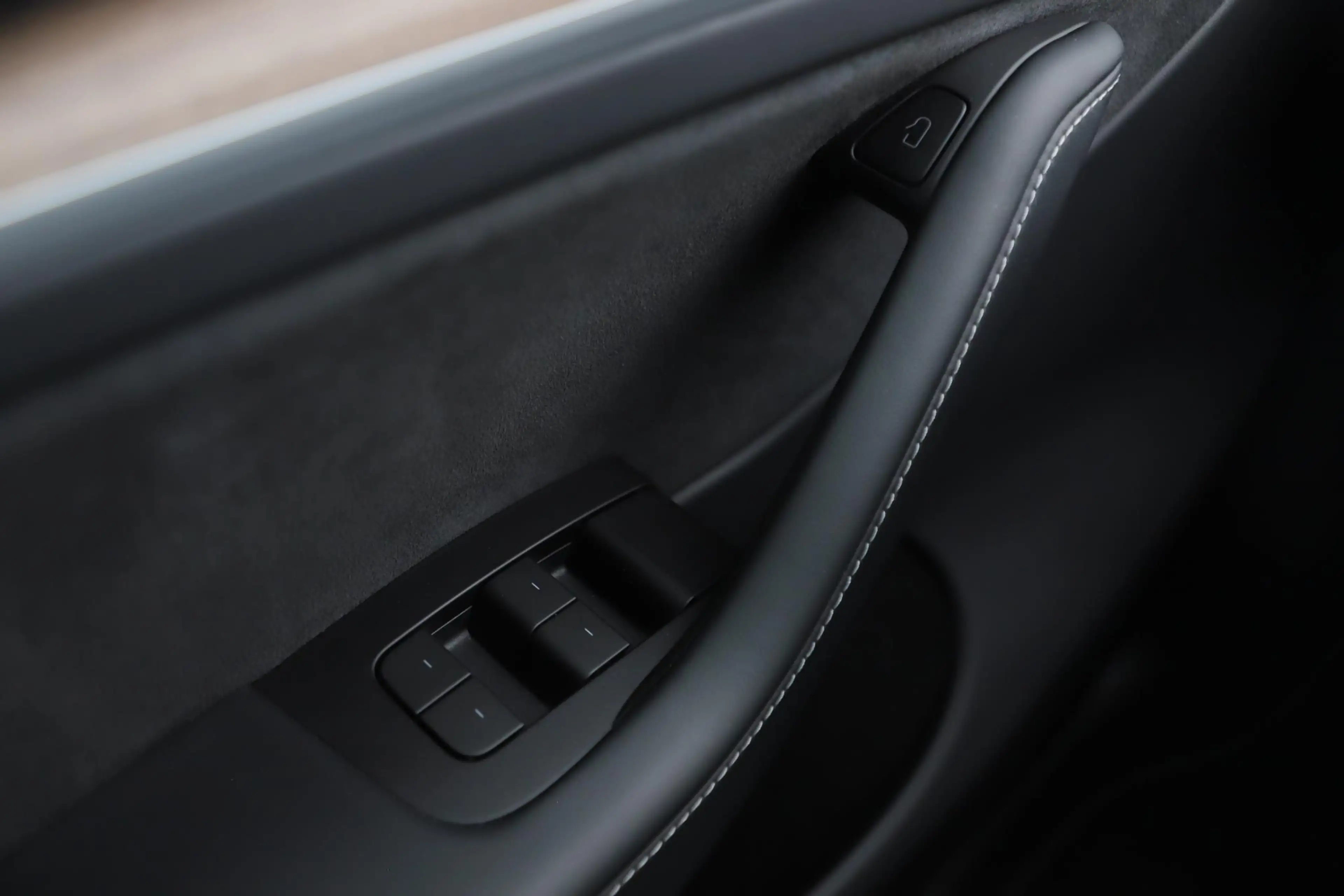 Tesla Model Y Long Range AWD 75 kWh Afneembare Trekhaak Panorama — photo 16