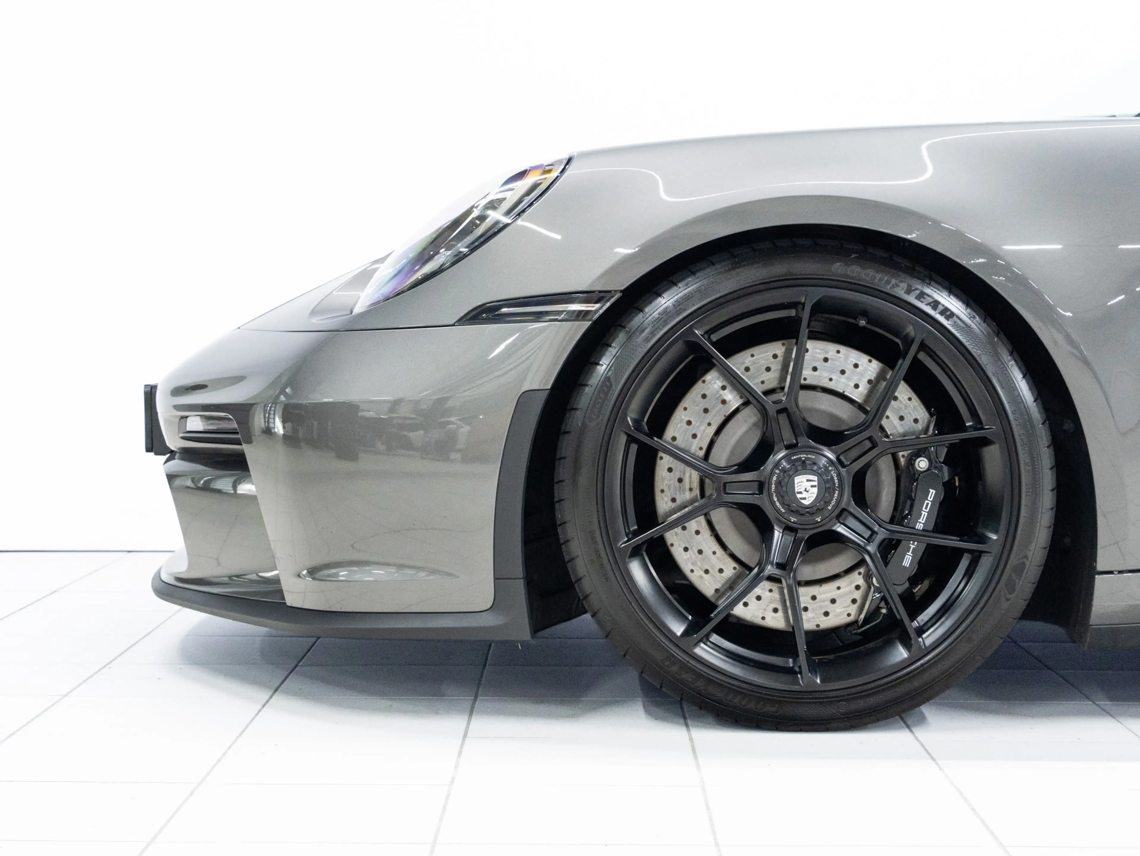 Porsche 992 GT3 Touring — photo 6