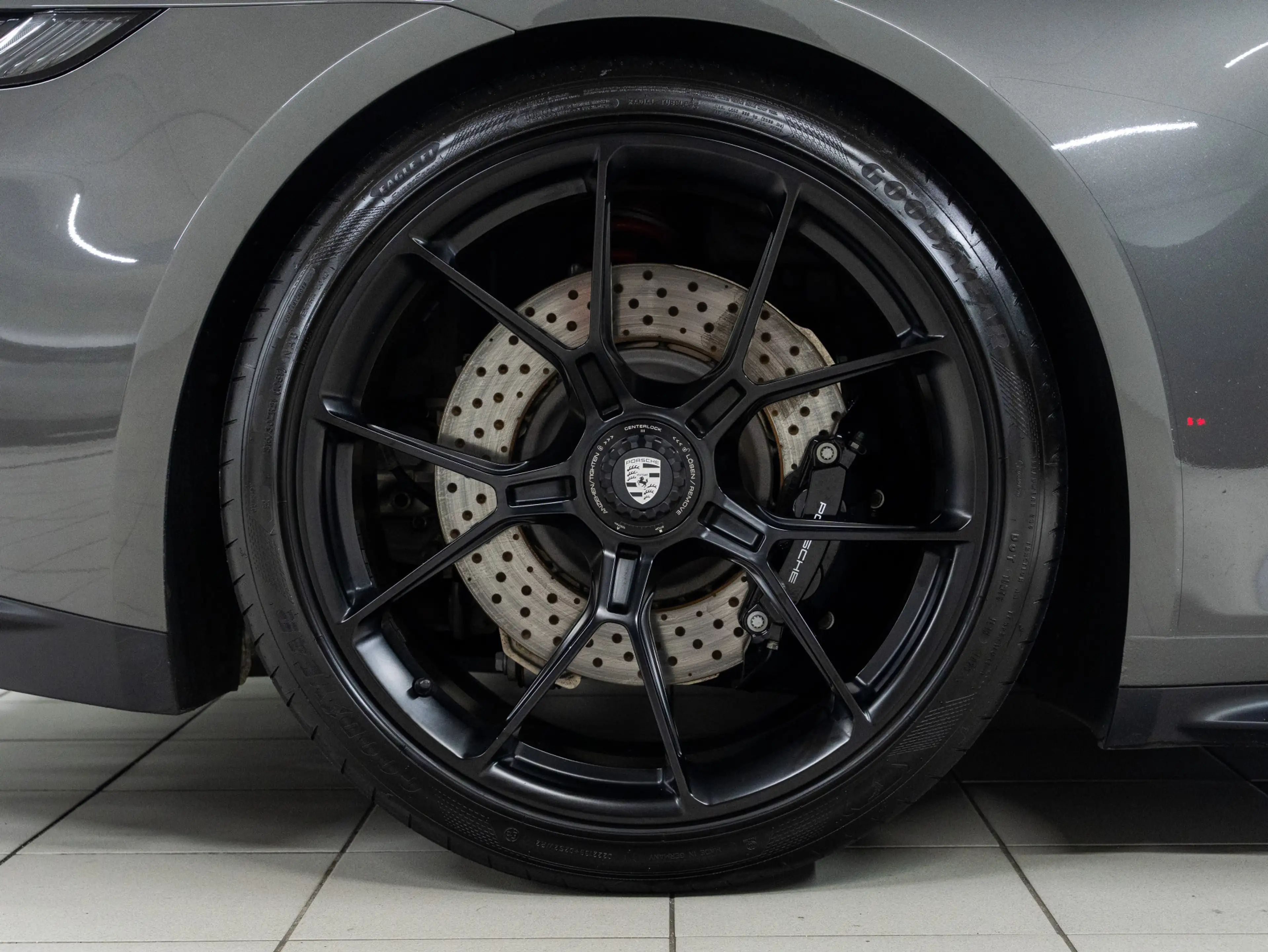 Porsche 992 GT3 Touring — photo 10
