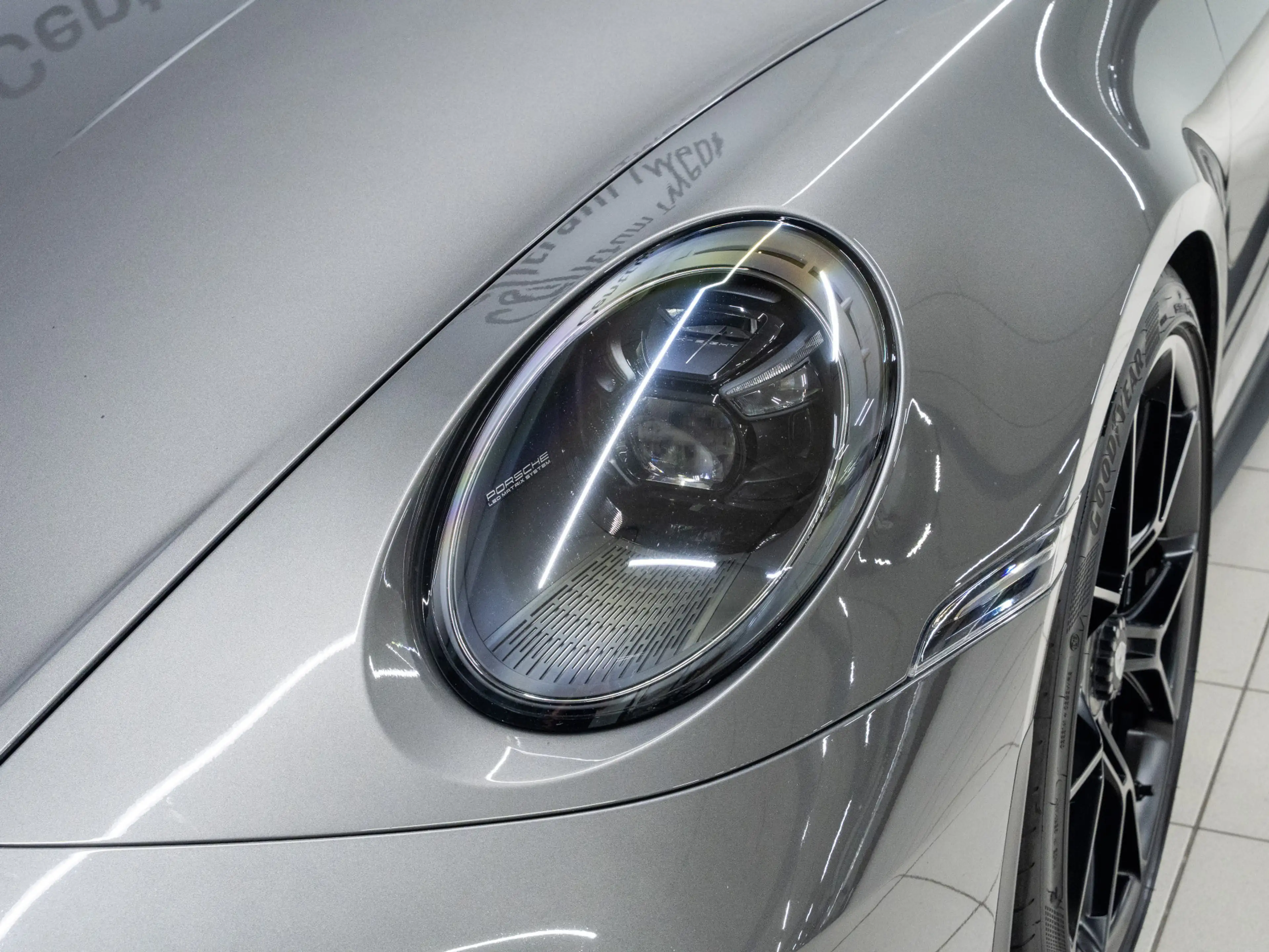 Porsche 992 GT3 Touring — photo 13