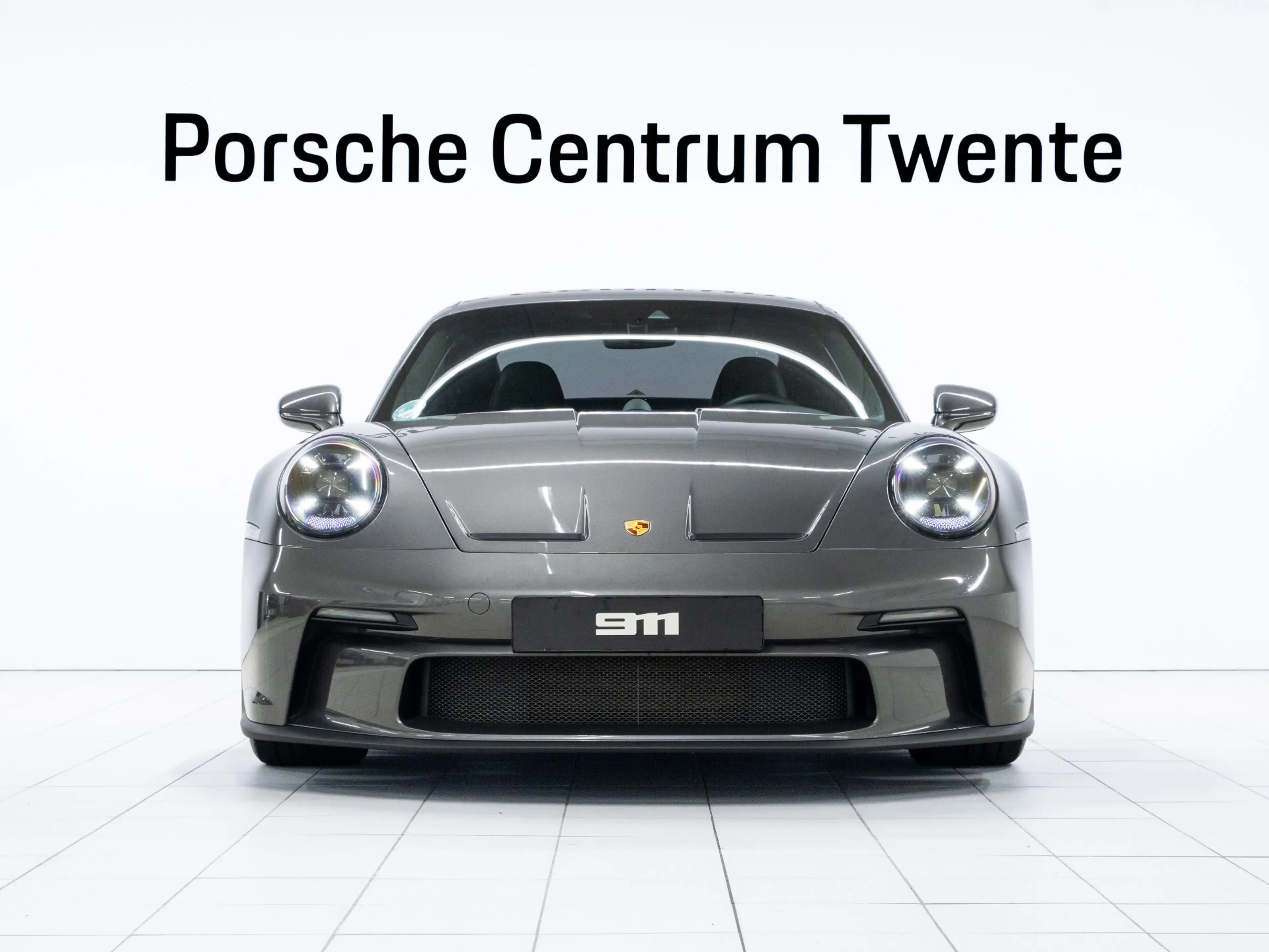 Porsche 992 GT3 Touring — photo 2
