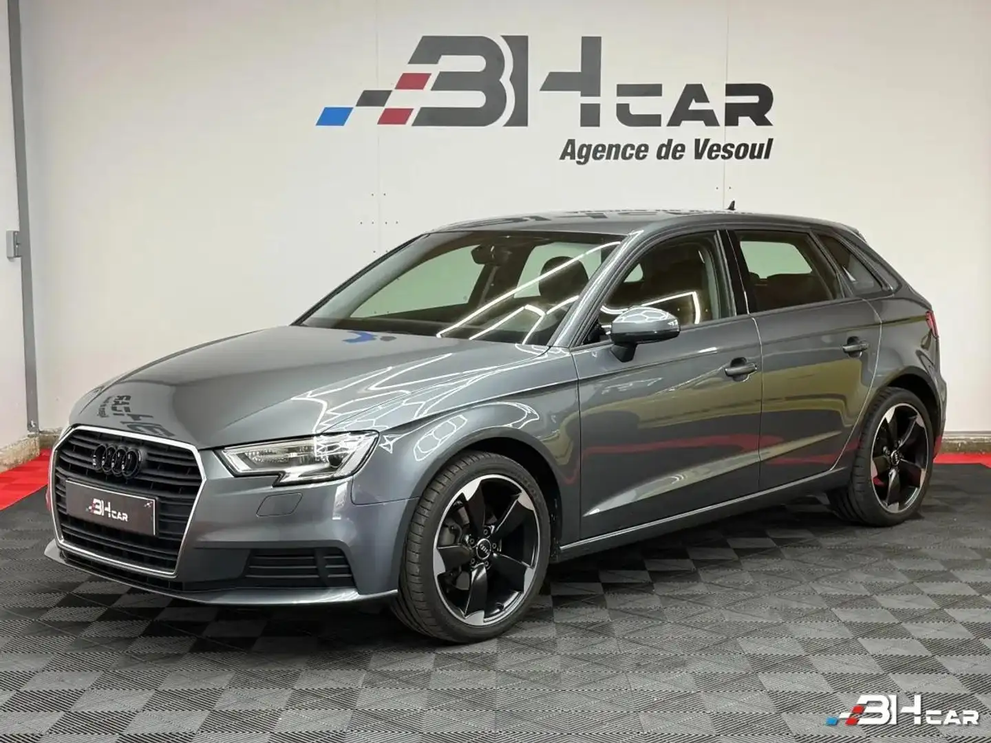 Audi A3 Sportback 30 TDI BVM6 - 116cv / Apple Carplay / Radars AR / Sièges chauffants - 1