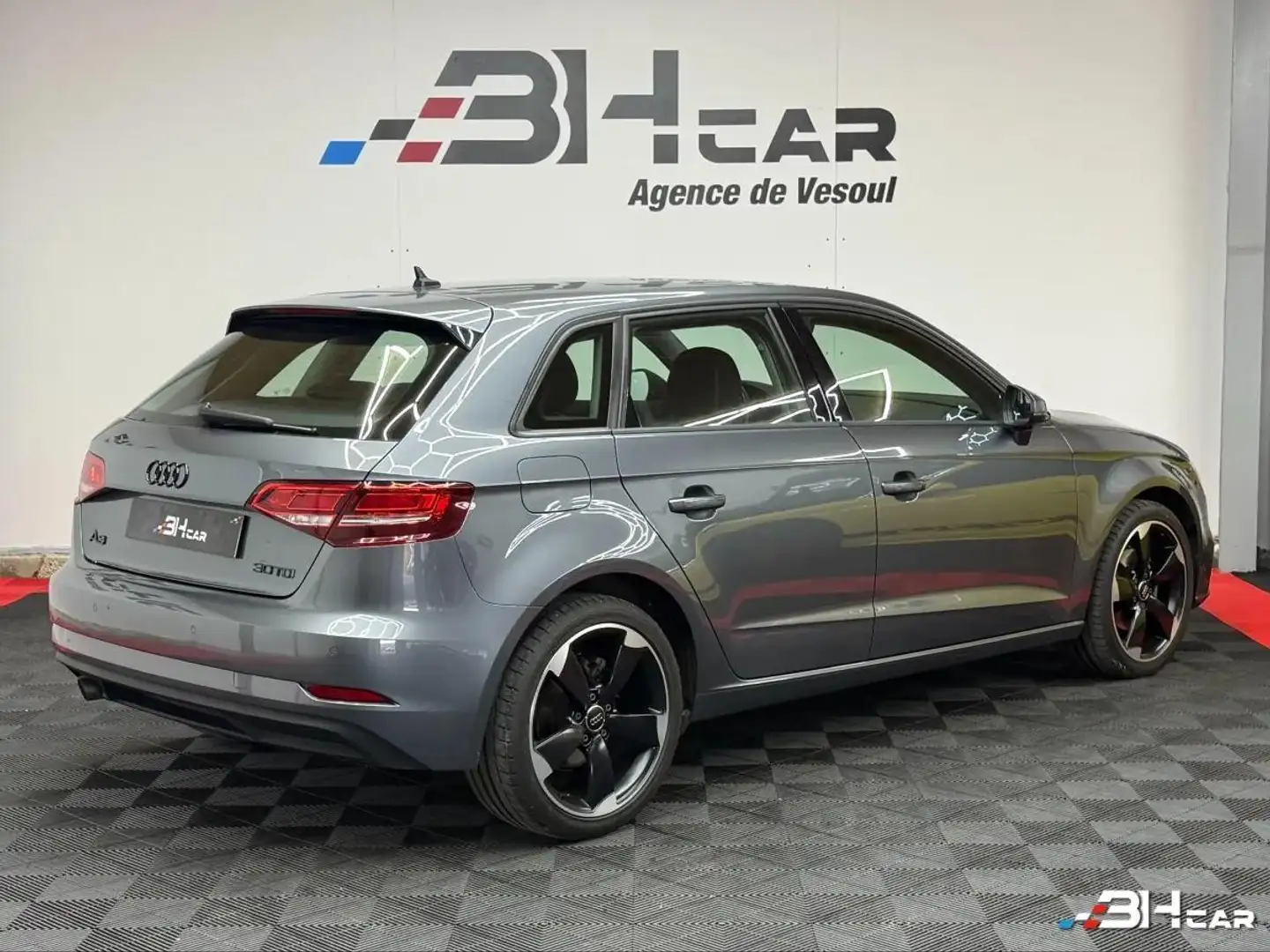 Audi A3 Sportback 30 TDI BVM6 - 116cv / Apple Carplay / Radars AR / Sièges chauffants - 2
