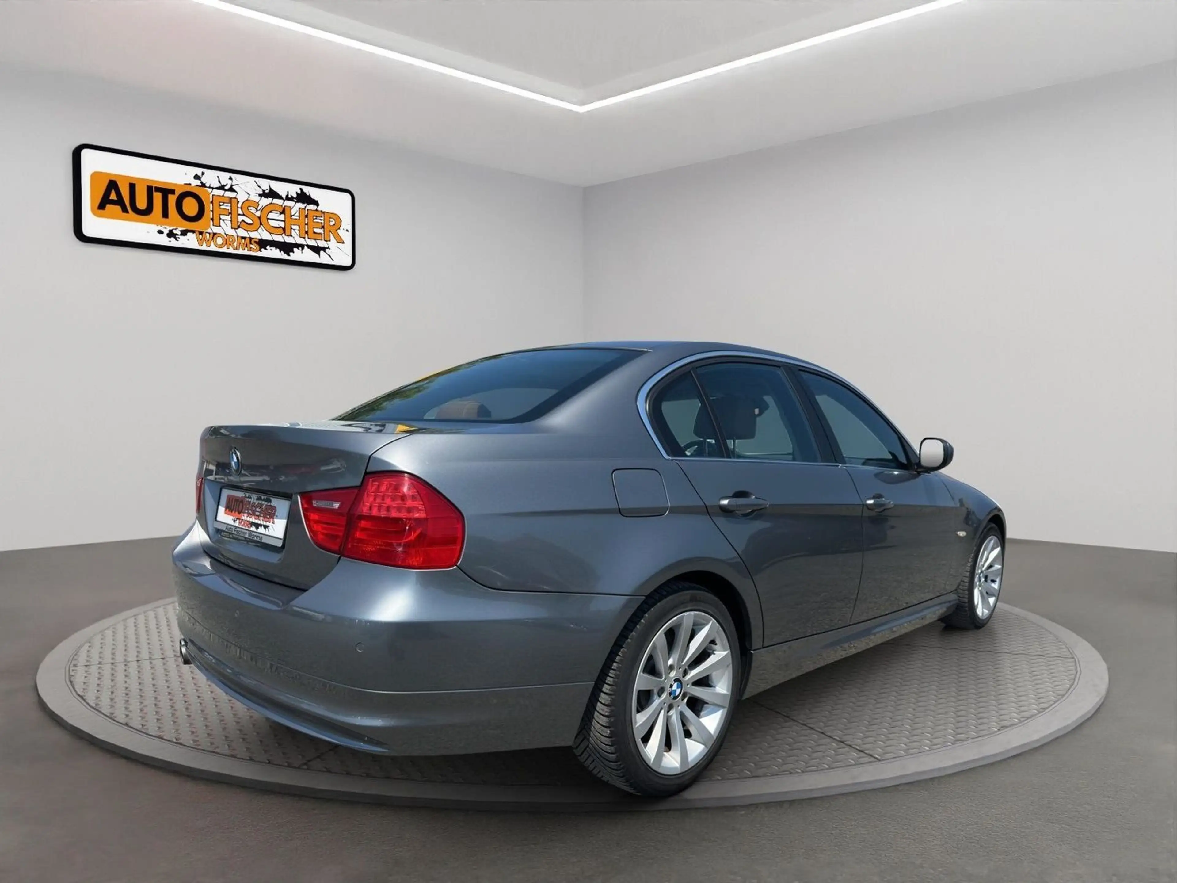 BMW 325 d  Leder  Xenon  "Rentner" Motor 3,0 Ltr.-145 kW — photo 7