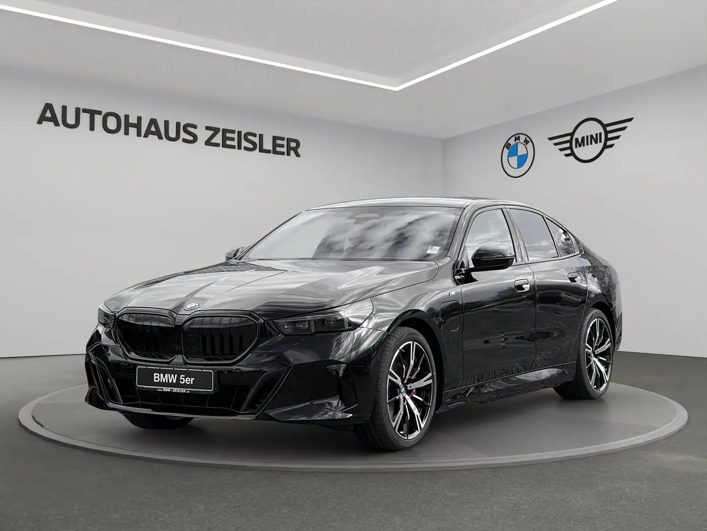 BMW 550 e xDrive Lim. M Sport Pro 20"LM AHK Glasdach Negro - 1