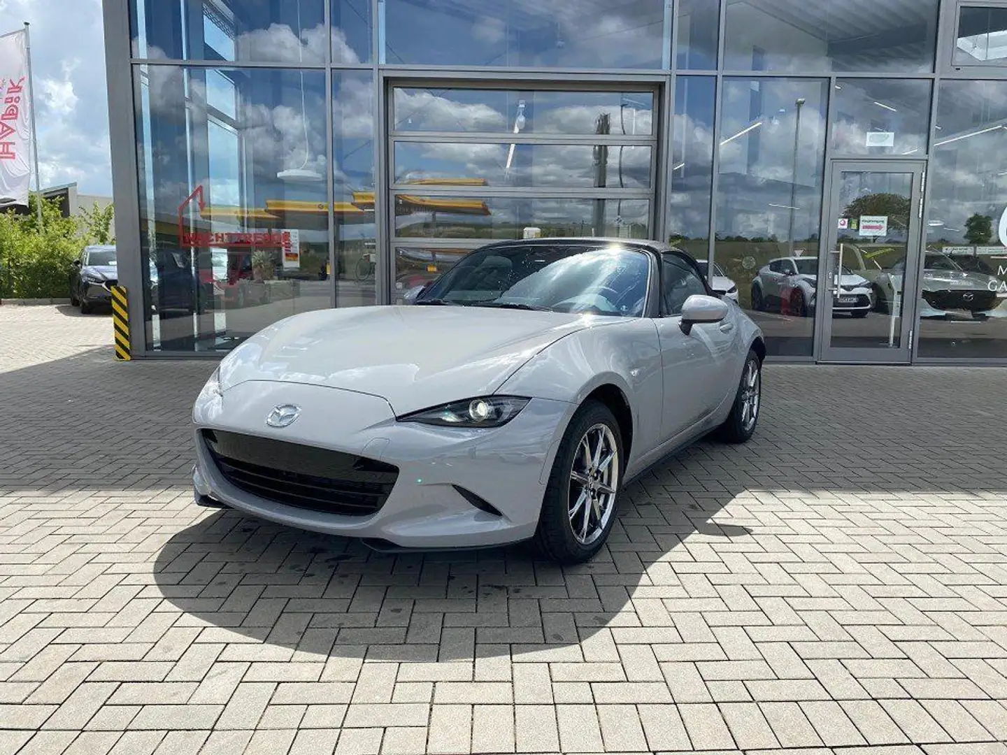 Mazda MX-5 1.5 (132PS) Schalter Exclusive-Line Leder S Grau - 2