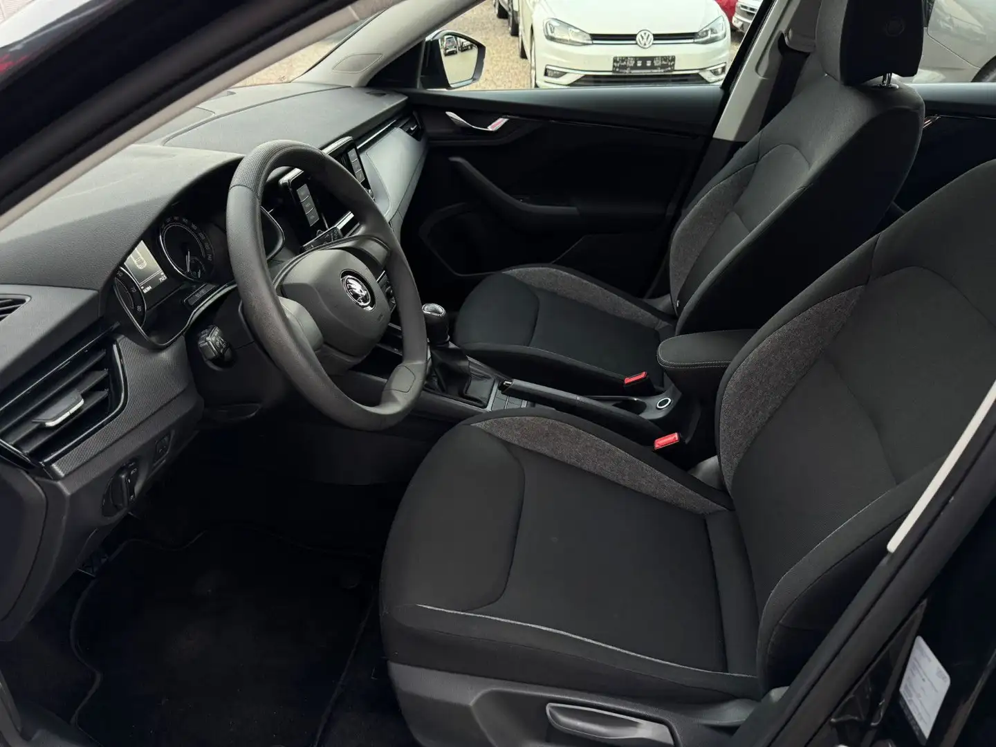 Skoda Scala 1.0 TSI Cool Plus LED Klima Sitzh. Tempo Schwarz - 2