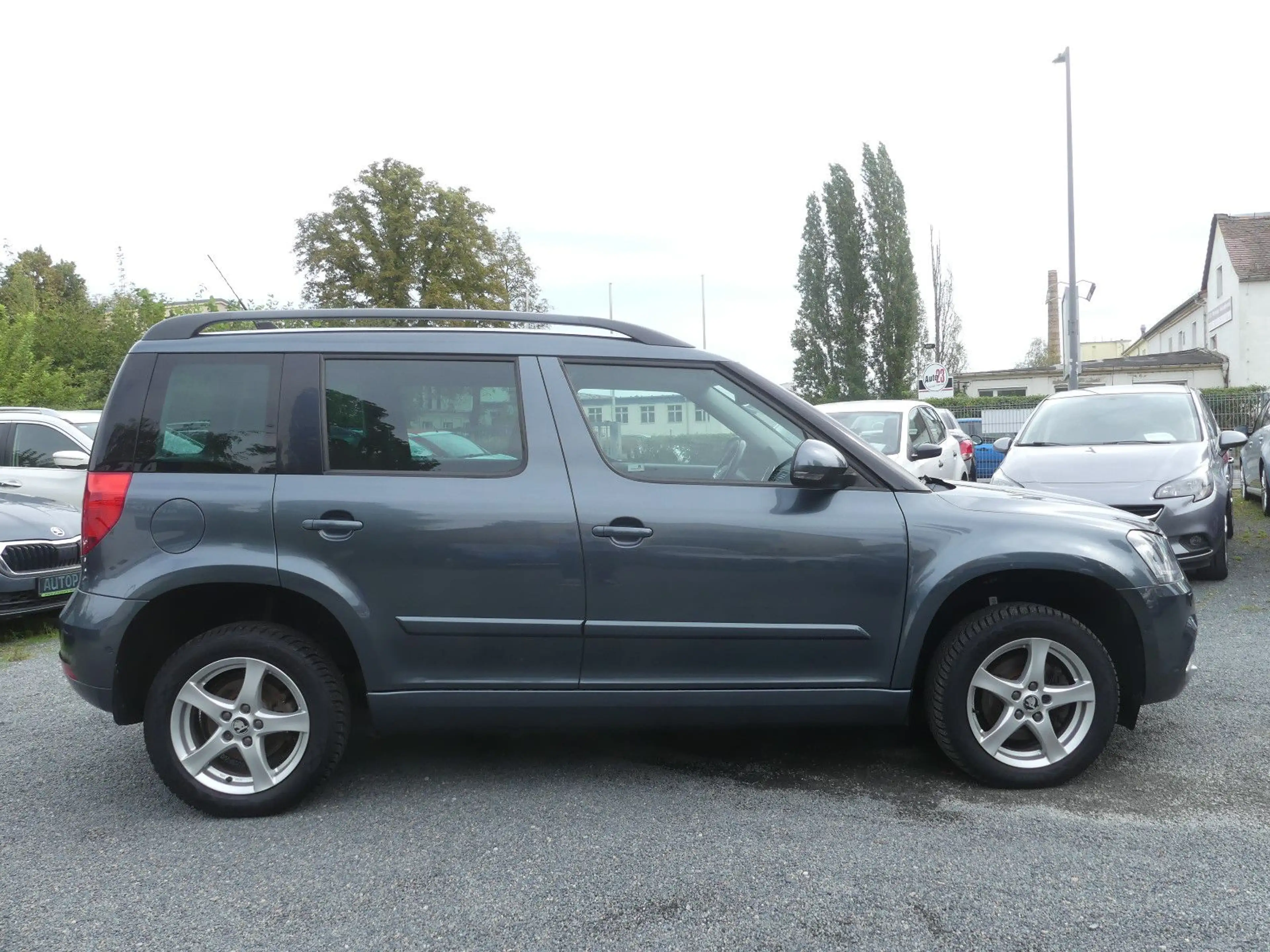 Skoda Yeti Ambition 4x4*1.Hand*Automatik*Nr.06 — photo 4