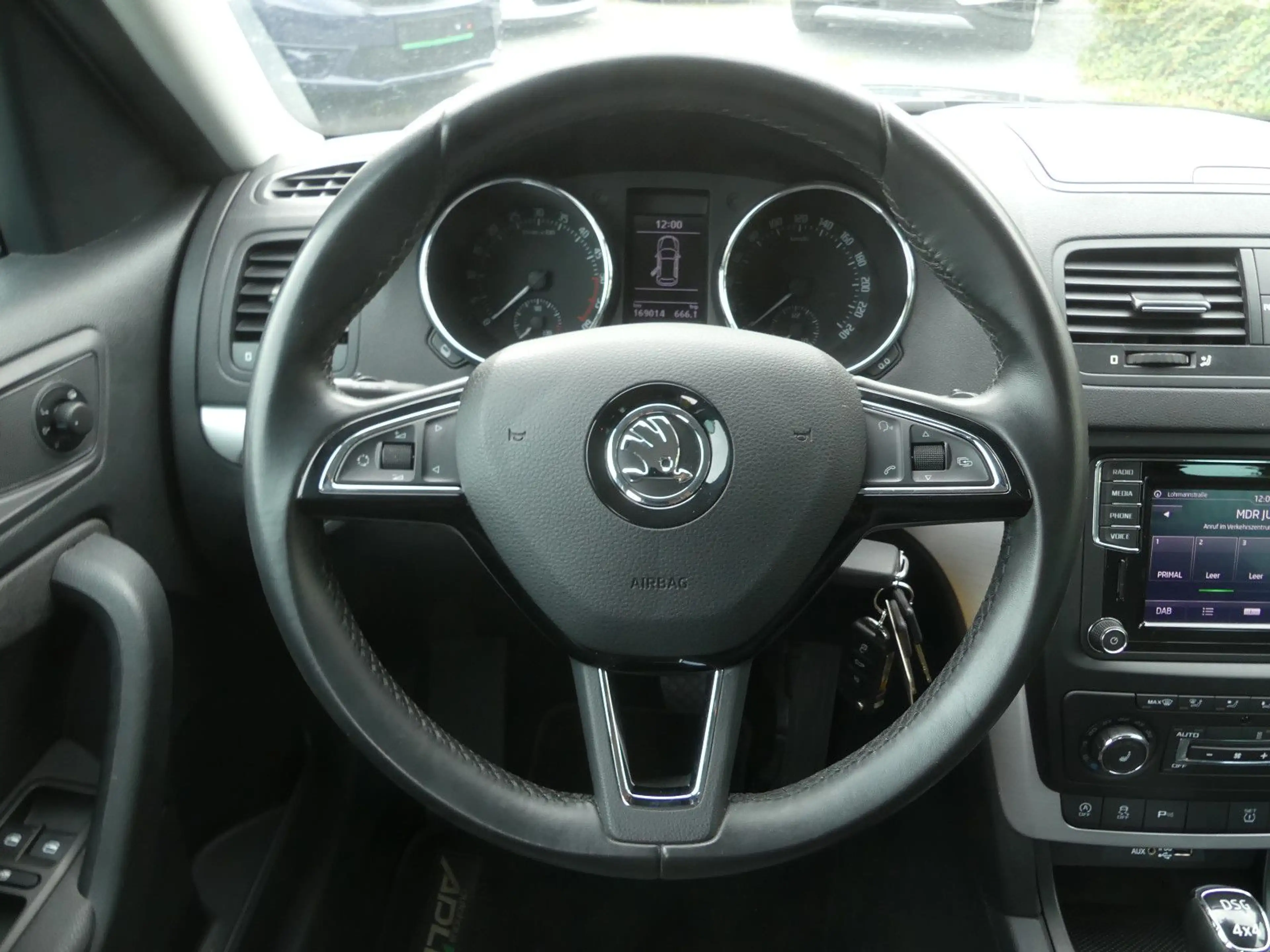 Skoda Yeti Ambition 4x4*1.Hand*Automatik*Nr.06 — photo 13
