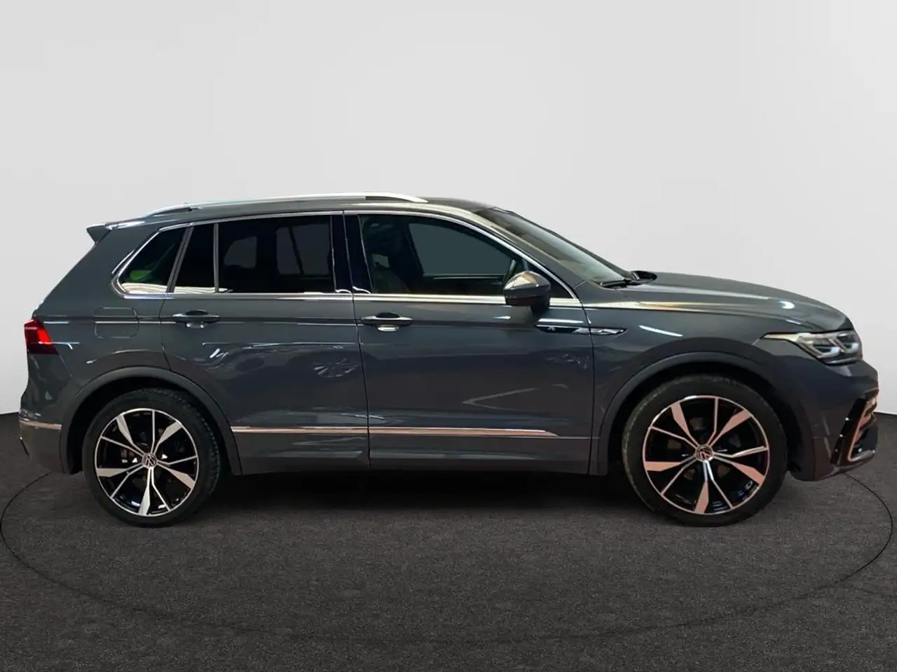 Volkswagen Tiguan Tiguan R-Line Business Premium 1.5 TSI 110 kW (150 ch) 7 vitesses DSG 12
