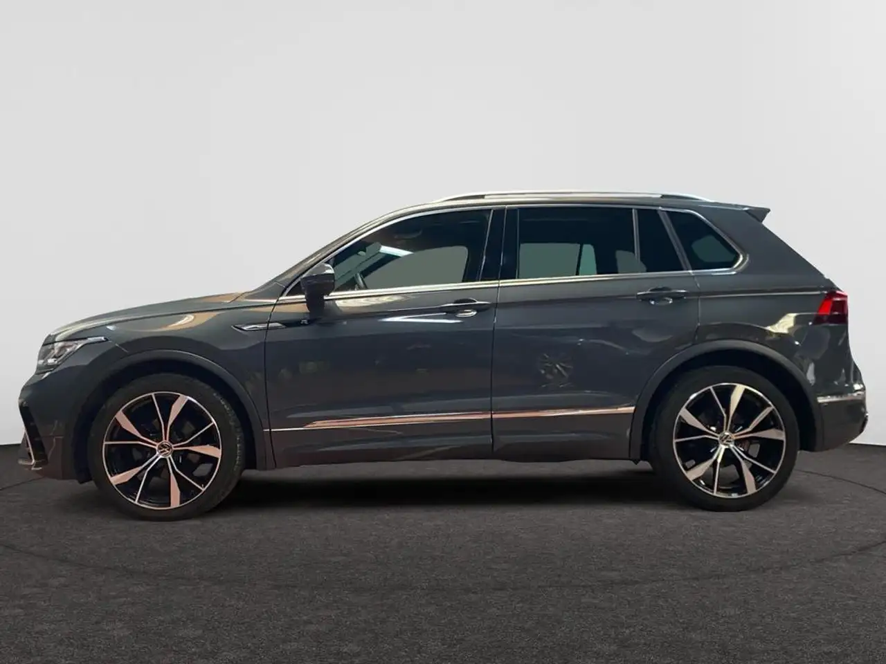 Volkswagen Tiguan Tiguan R-Line Business Premium 1.5 TSI 110 kW (150 ch) 7 vitesses DSG 2