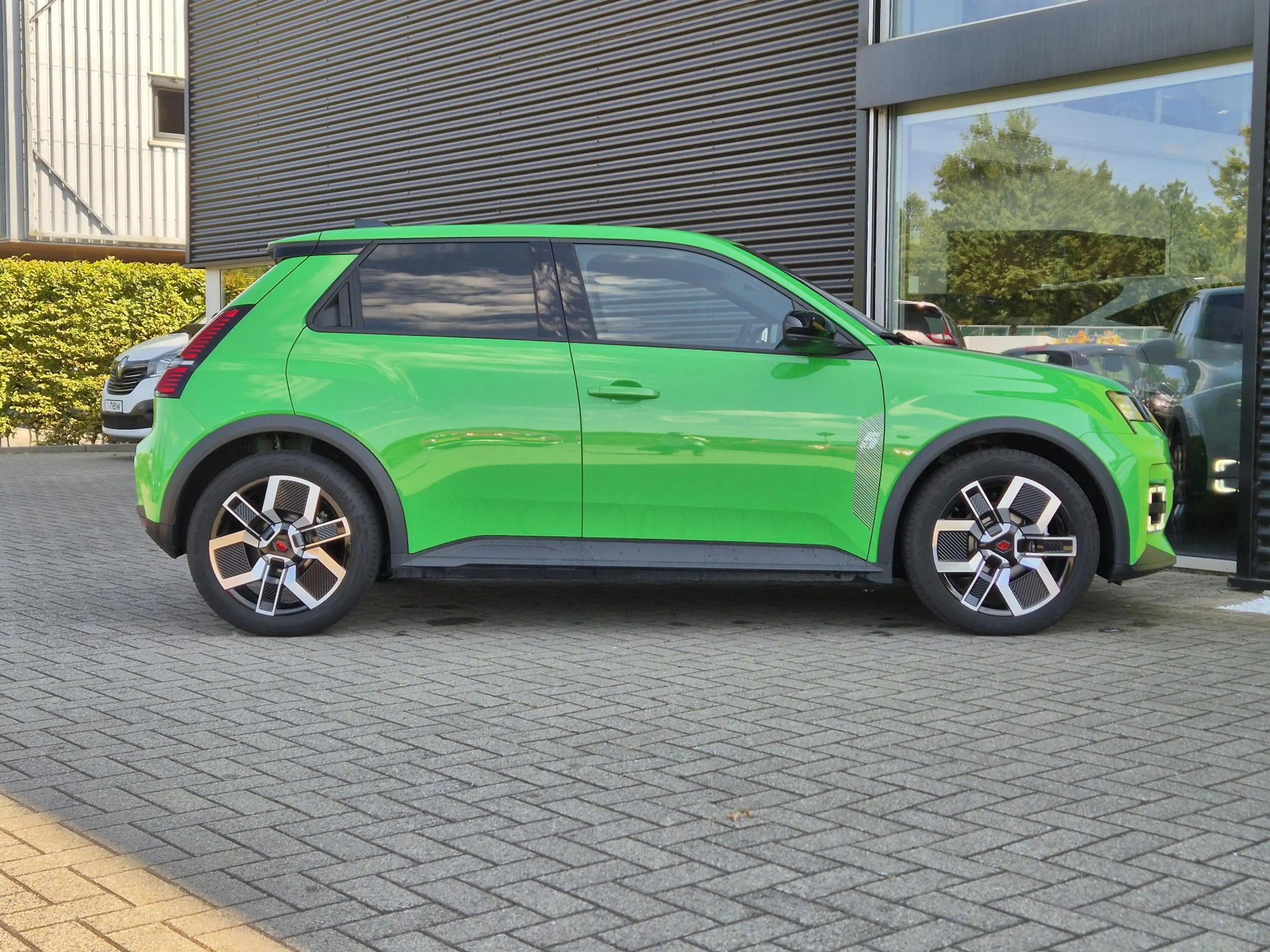 Renault R 5 comfort range techno 52 kWh Pack Winter, V2G, Navi — photo 6
