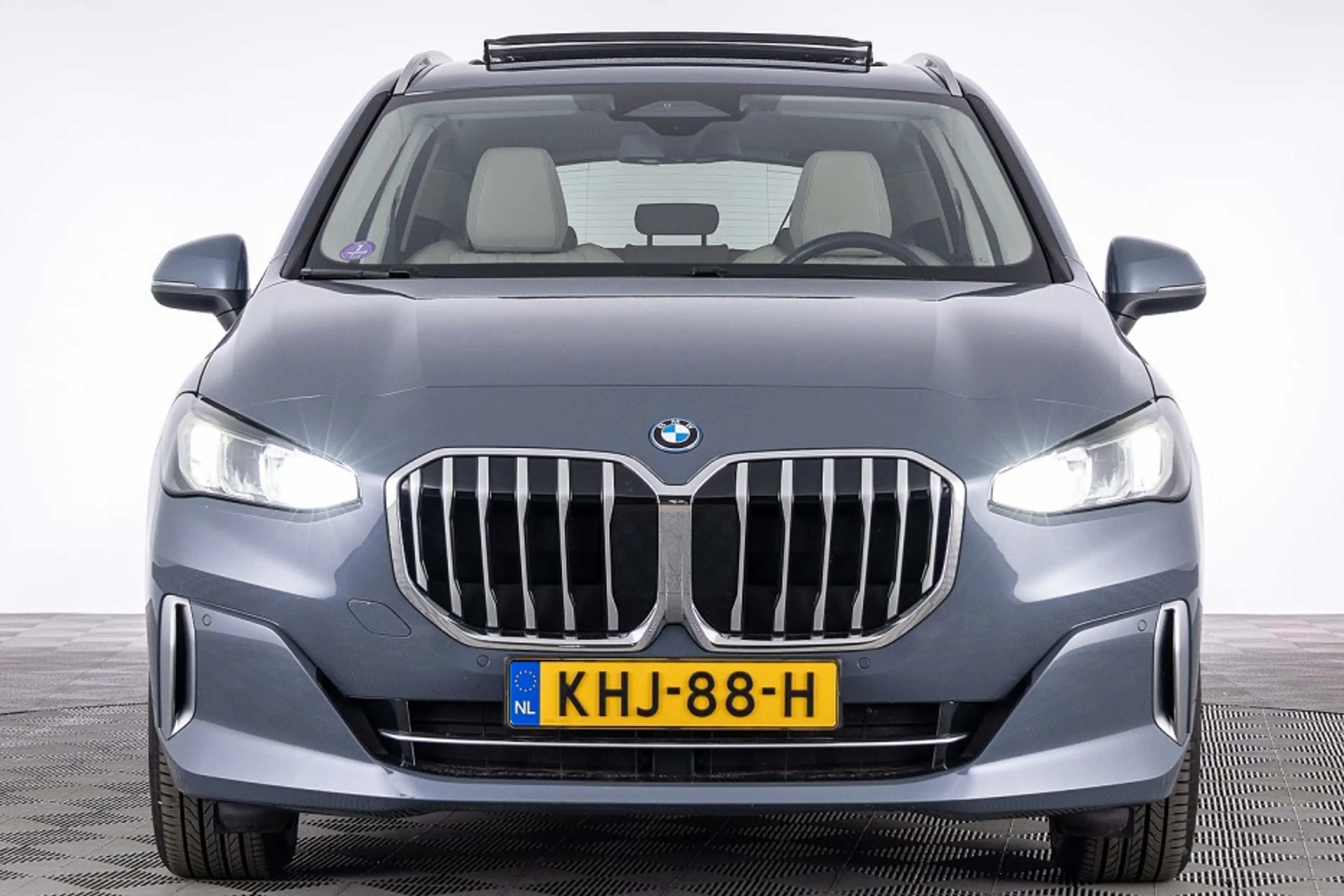 BMW 230 2-serie ActiveTourer 230e xDrive Luxury line | PAN — photo 46