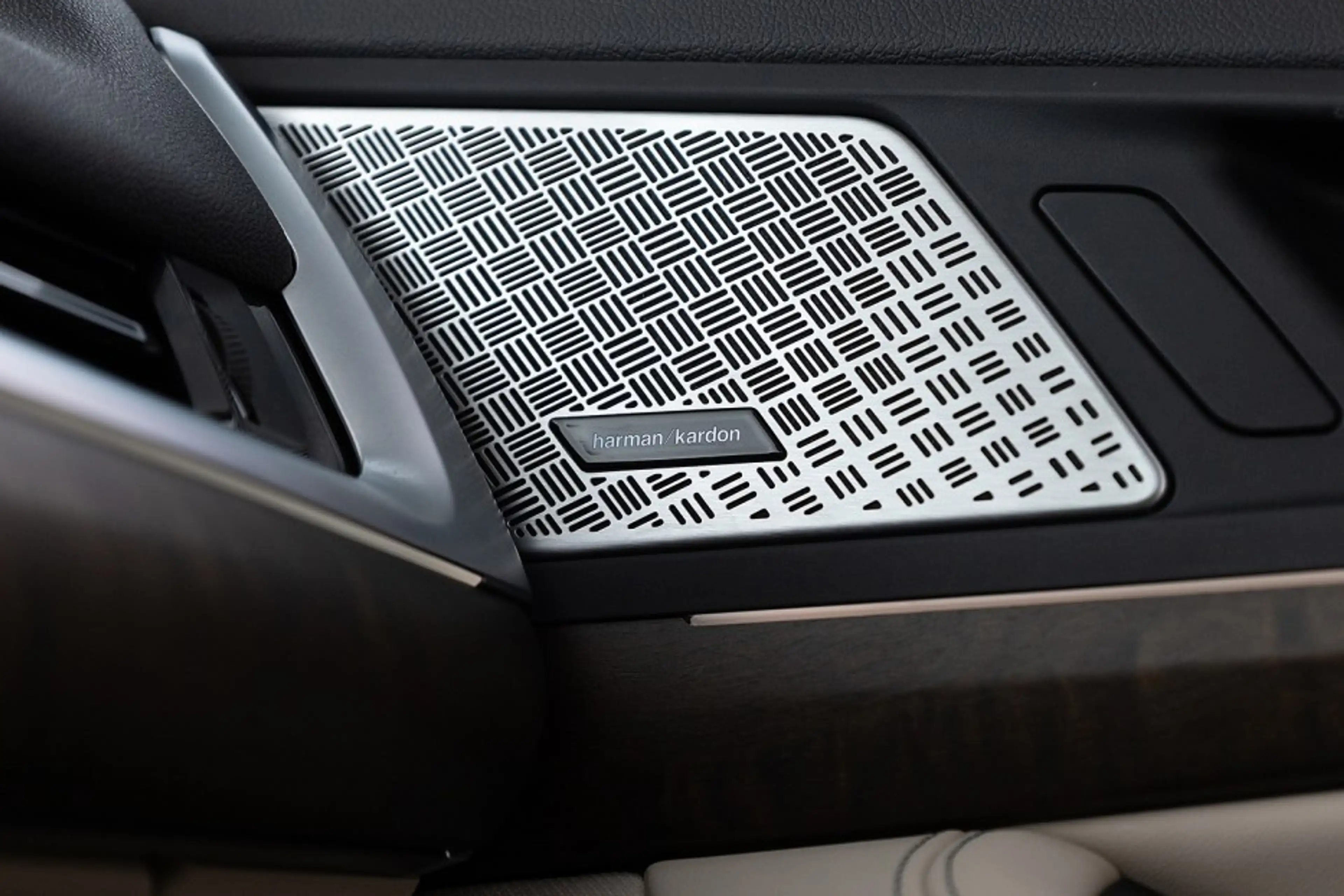 BMW 230 2-serie ActiveTourer 230e xDrive Luxury line | PAN — photo 40