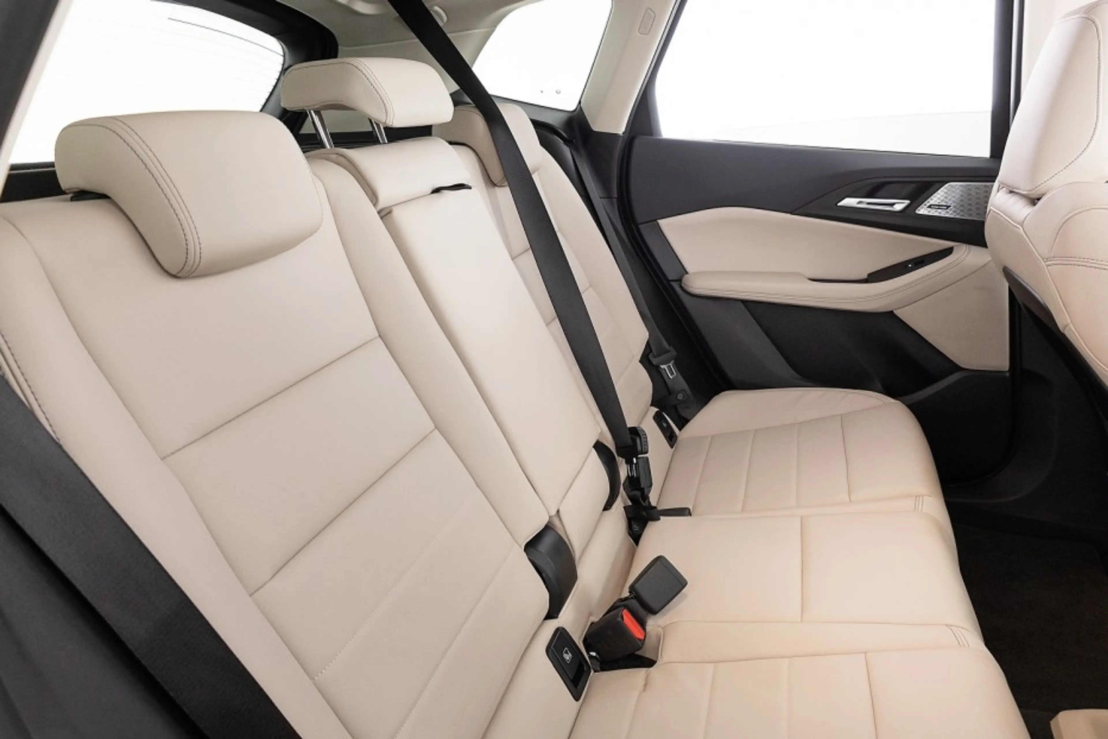 BMW 230 2-serie ActiveTourer 230e xDrive Luxury line | PAN — photo 12