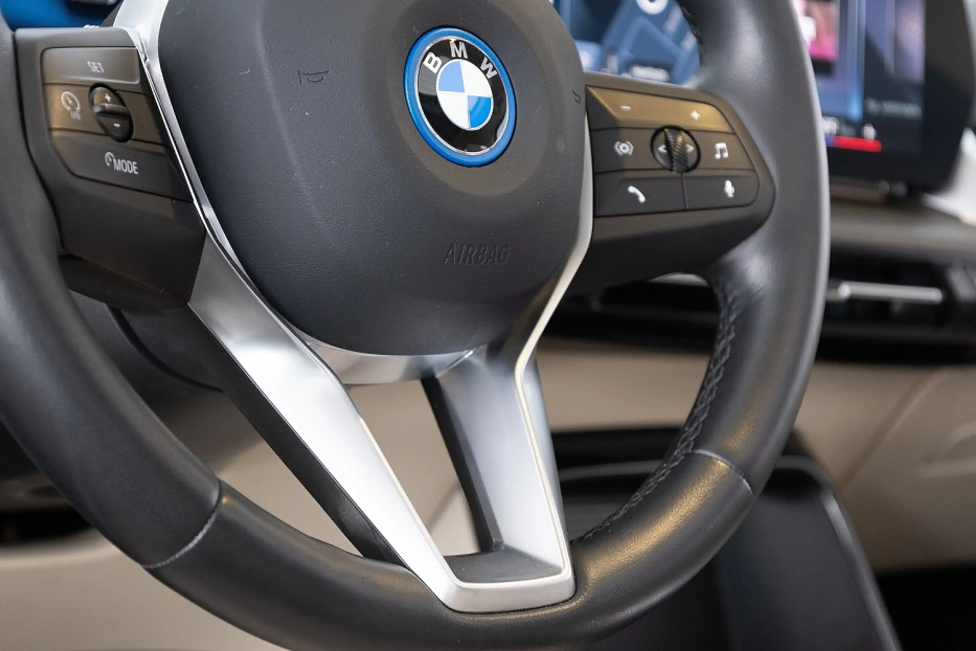 BMW 230 2-serie ActiveTourer 230e xDrive Luxury line | PAN — photo 17