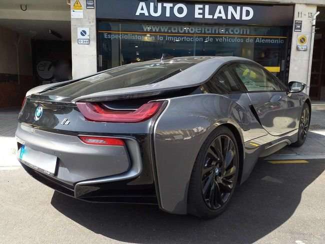 BMW i8 HYBRID - foto 1