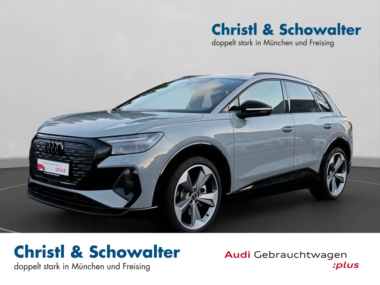 Audi Q4 e-tron Q4 45 e-tron quattro S line MATRIX PANO HUD 3ZAC Grijs - 1