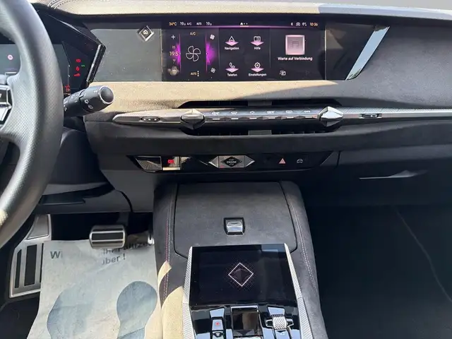 DS Automobiles DS 4 view 14