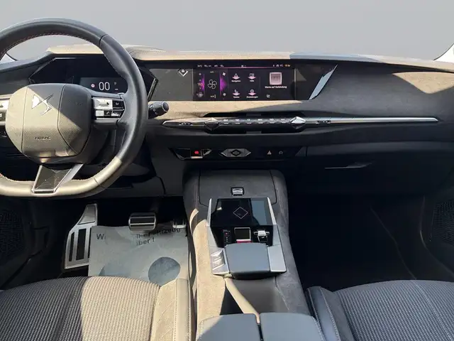 DS Automobiles DS 4 view 12